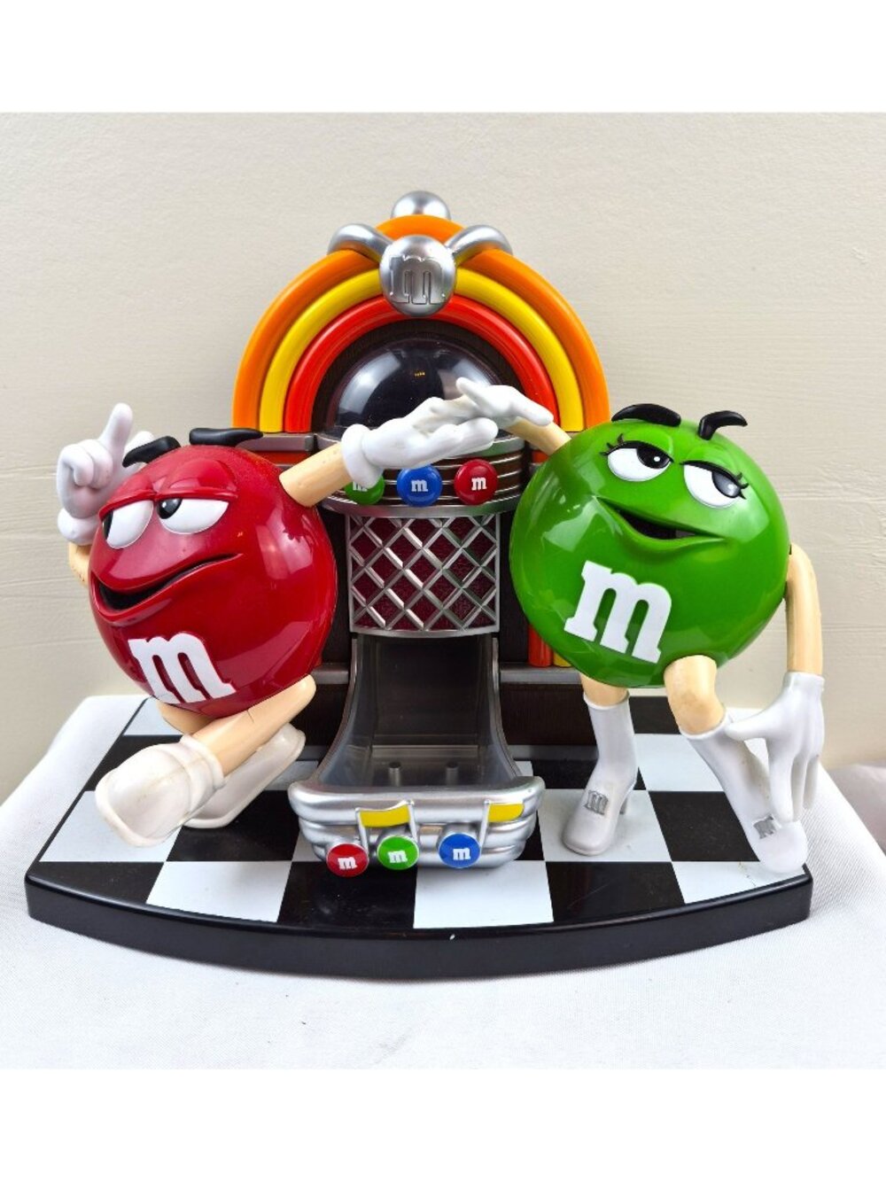 M & M Candy Dispenser Juke Box Style Red Green Characters Dancing Retro Display